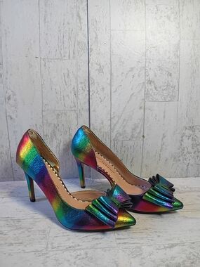 Betsey Johnson Rainbow Metallic Pointed Heels with Bow Accent Women's Sz 5.5